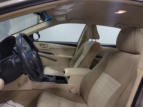 Used 2017 Toyota Camry LE FWD image 15