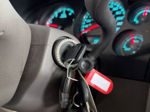 Used 2013 GMC Yukon XL SLT image 24