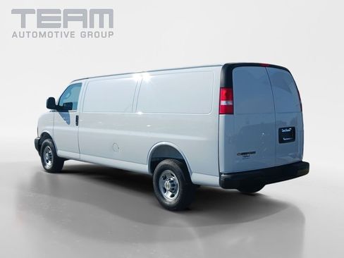 New 2025 Chevrolet Express 3500 Extended w/ Driver Convenience Package image 5