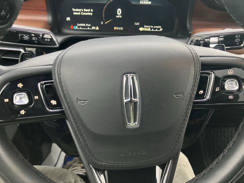 Used 2021 Lincoln Aviator Reserve w/ Equipment Group 202A AWD/4WD image 27