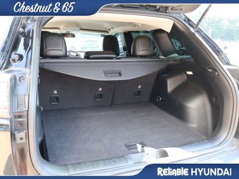 Used 2020 Jeep Cherokee Latitude Plus w/ Cold Weather Group AWD/4WD image 16
