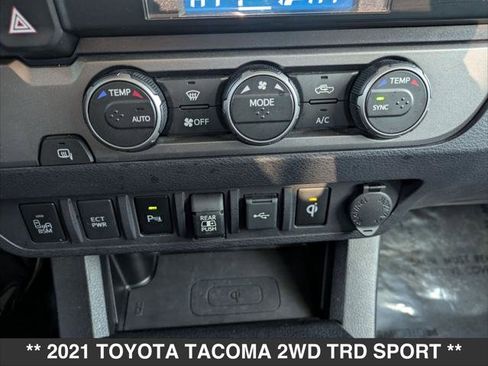 Used 2021 Toyota Tacoma TRD Sport w/ Technology Package image 15