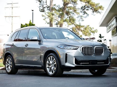 Used 2024 BMW X5 xDrive50e w/ Premium Package AWD/4WD image 1