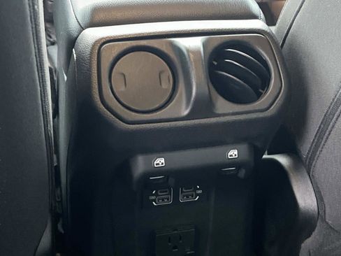 Used 2022 Jeep Wrangler Unlimited Sport w/ Sun And Sound Package image 19