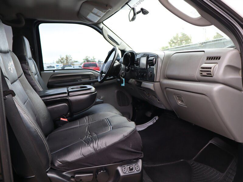 Used 2006 Ford F250 XL AWD/4WD image 12