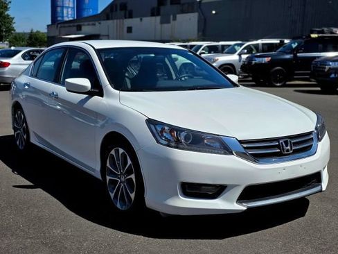 Used 2015 Honda Accord Sport image 1