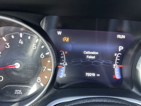 Used 2018 Jeep Compass Latitude w/ Popular Equipment Group AWD/4WD image 15