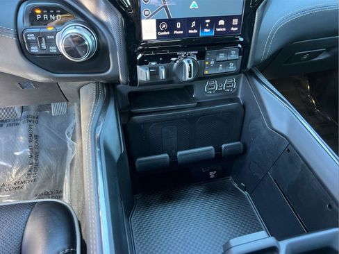 Used 2022 RAM 1500 Limited image 32
