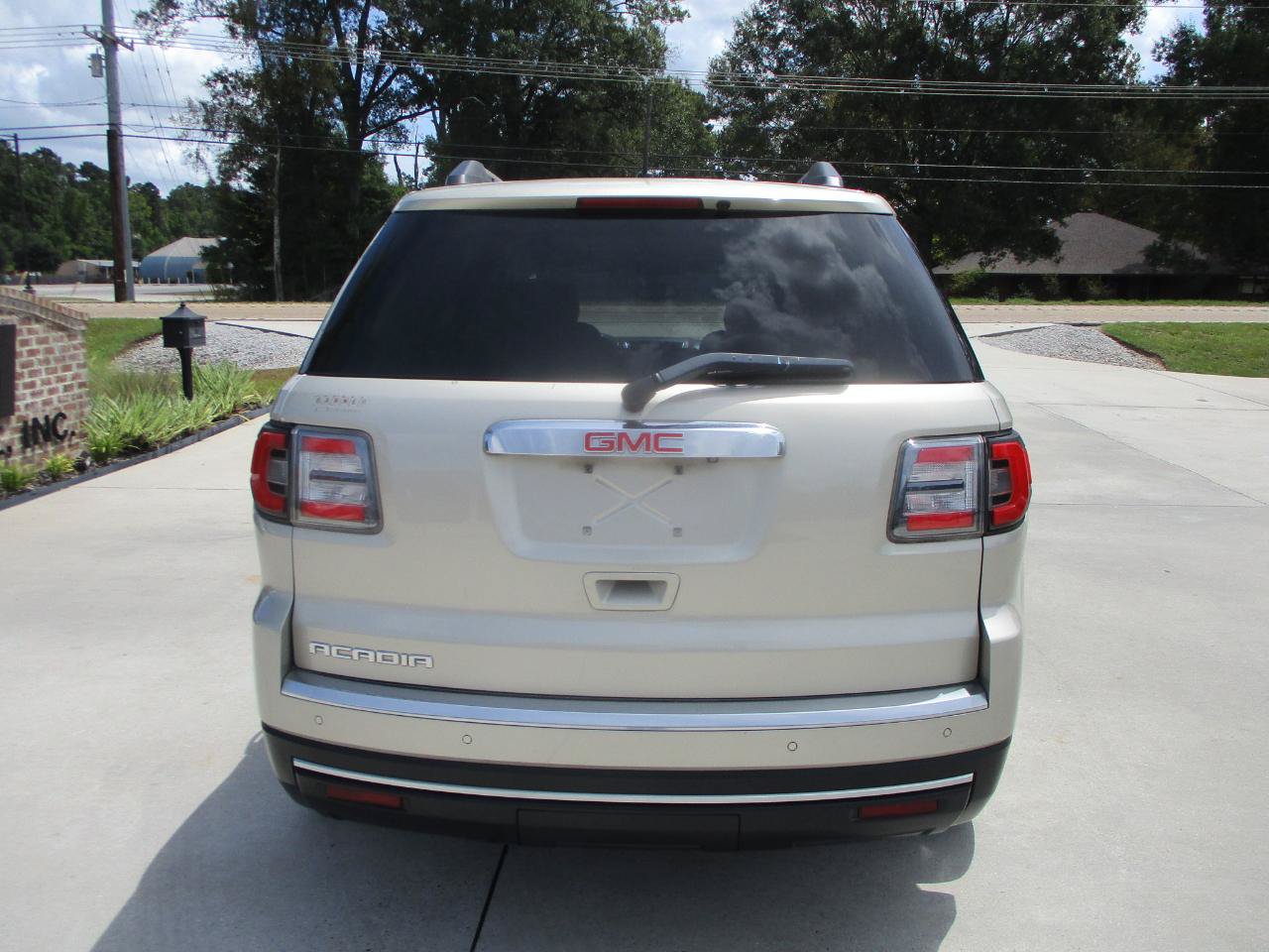 Used 2014 GMC Acadia SLE FWD image 22