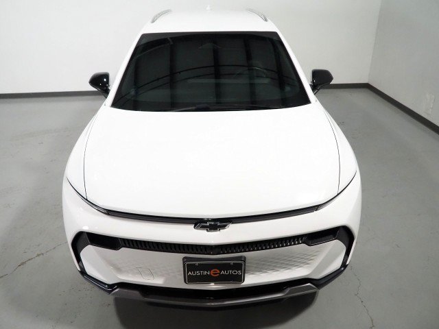 Used 2024 Chevrolet Equinox EV FWD LT w/ 2LT w/ LPO, Blackout Package image 10