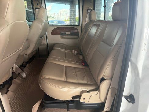 Used 2004 Ford F250 Lariat image 28