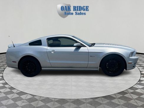 Used 2014 Ford Mustang GT Premium RWD image 4