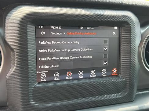 Used 2023 Jeep Gladiator Sport AWD/4WD image 15