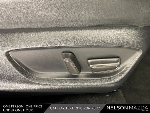 Used 2023 Toyota Camry XLE image 43