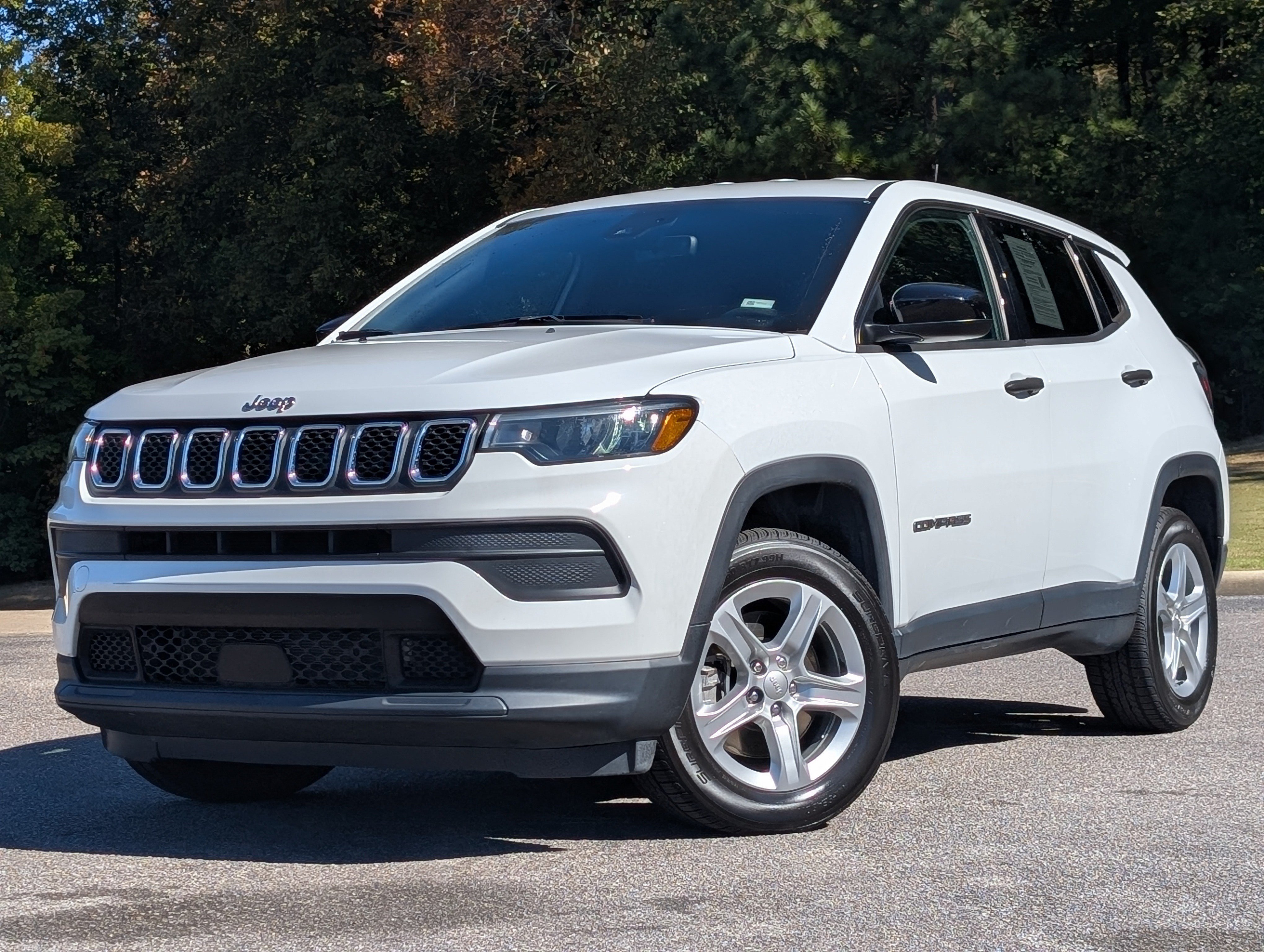 Used 2023 Jeep Compass Sport AWD/4WD image 4