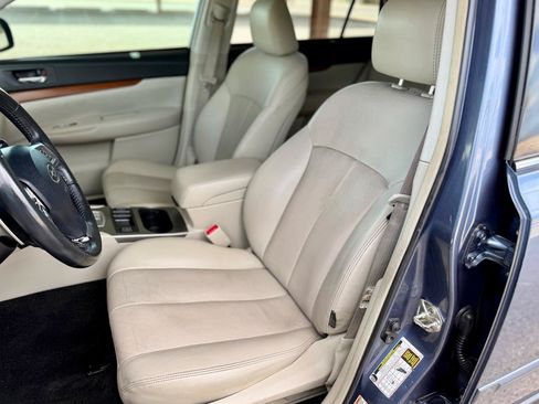 Used 2013 Subaru Outback 2.5i Limited w/ Popular Pkg 3 AWD/4WD image 10