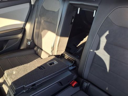 Used 2024 Volkswagen Taos SE image 26