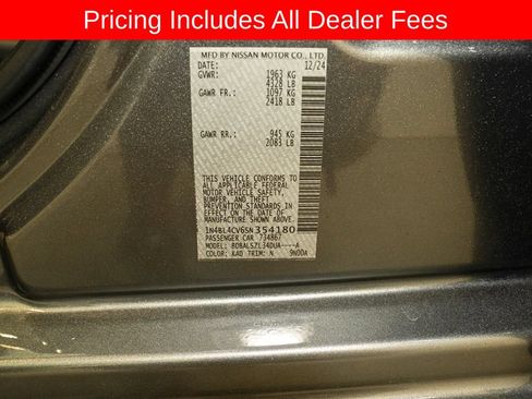 Certified 2025 Nissan Altima 2.5 SR FWD image 19