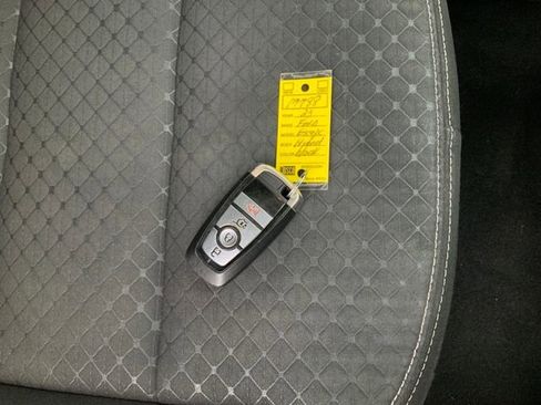 Used 2023 Ford Escape Active image 17