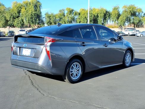 Used 2017 Toyota Prius Three image 8