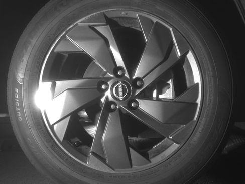 Used 2025 Nissan Rogue SV image 13