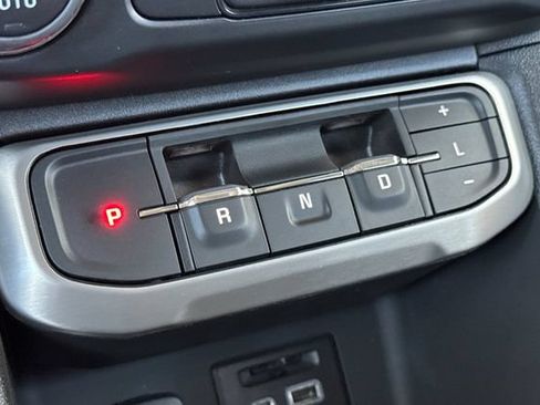 Used 2023 GMC Acadia Denali w/ Denali Ultimate Package AWD/4WD image 35
