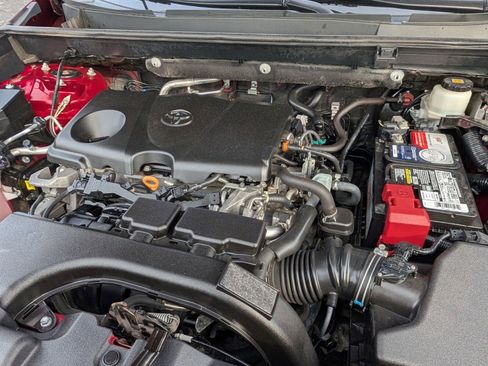 Used 2020 Toyota RAV4 XLE Premium image 31