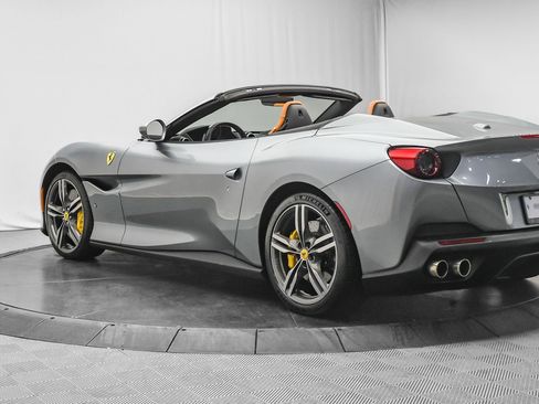 Used 2019 Ferrari Portofino image 6