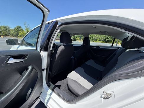 Used 2017 Volkswagen Jetta S FWD image 13