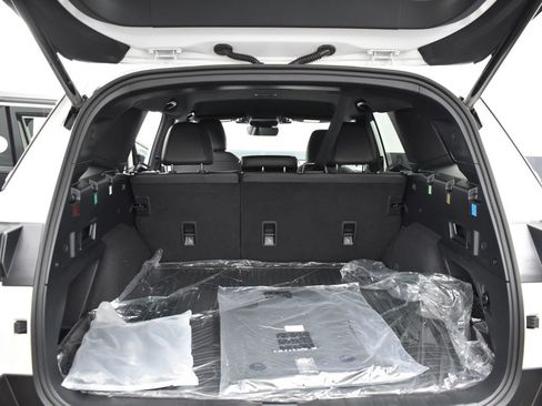 Used 2026 Subaru Outback Premium image 25