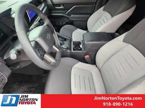 Used 2025 Toyota Tacoma TRD Sport image 14