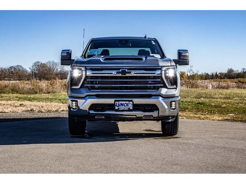 Used 2024 Chevrolet Silverado 3500 LTZ AWD/4WD image 5
