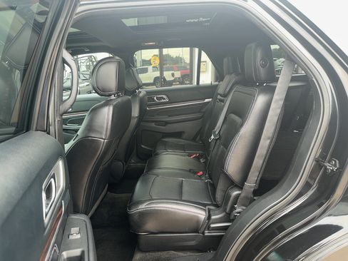 Used 2016 Ford Explorer Limited w/ Equipment Group 301A AWD/4WD image 22