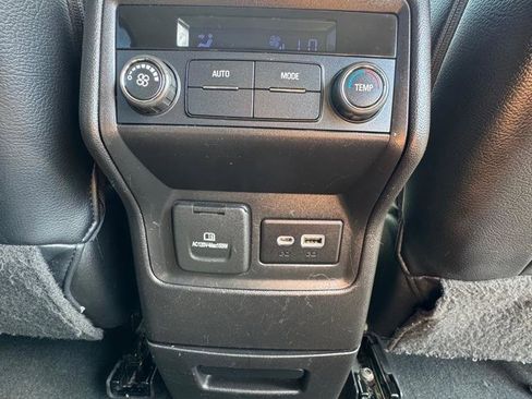 Used 2023 GMC Acadia AT4 image 17