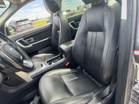 Used 2018 Land Rover Discovery Sport HSE AWD/4WD image 13