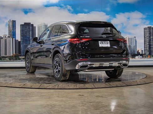 New 2026 Mercedes-Benz GLC 300 4MATIC image 9