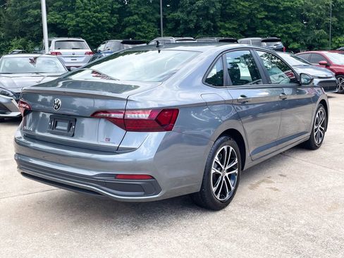 Used 2024 Volkswagen Jetta Sport image 6