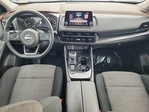 Certified 2023 Nissan Rogue SV FWD image 14