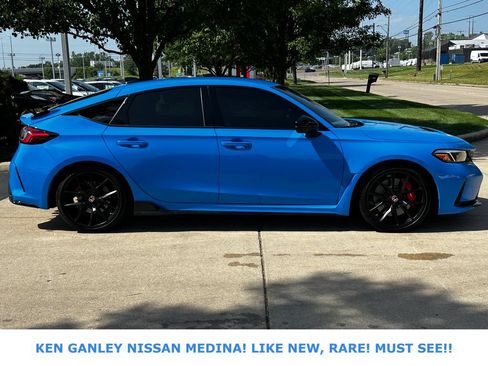 Used 2024 Honda Civic Type R image 2