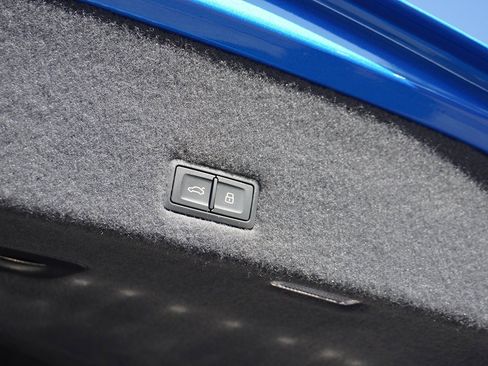 Used 2022 Lamborghini Urus image 22