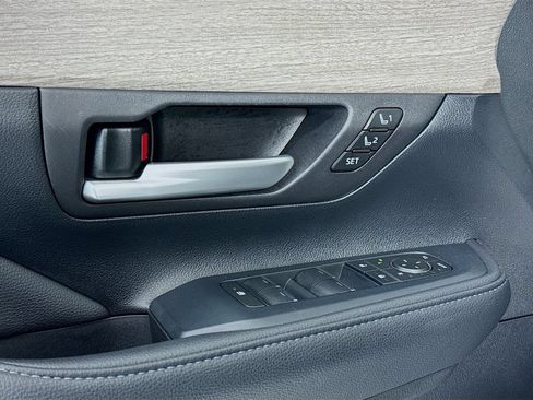 Used 2024 Toyota Grand Highlander AWD image 18