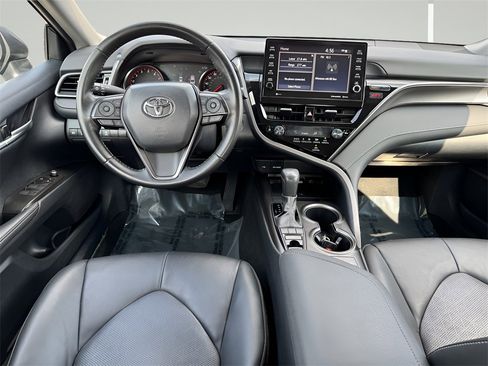 Used 2023 Toyota Camry XSE image 5