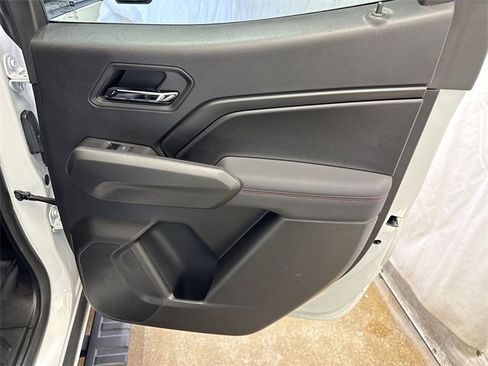Used 2024 Chevrolet Colorado Z71 w/ Z71 Convenience Package 2 image 24