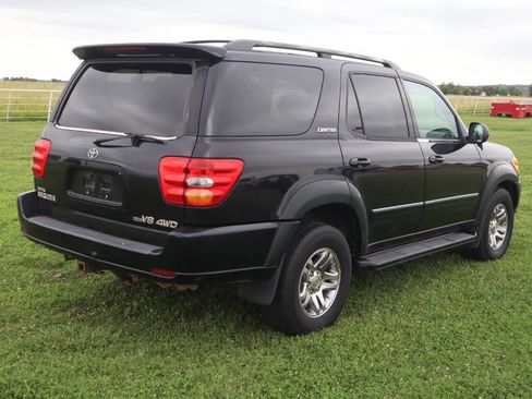 Used 2004 Toyota Sequoia Limited AWD/4WD image 2