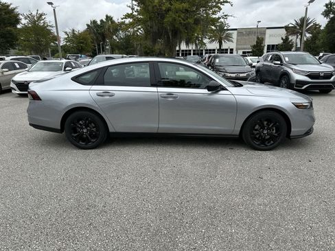 Used 2025 Honda Accord SE image 7
