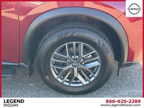 Used 2023 Nissan Rogue S image 10