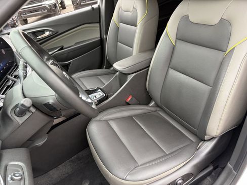 Certified 2025 Chevrolet Trax ACTIV w/ Driver Confidence Package FWD image 21