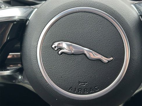 Used 2024 Jaguar F-PACE R-Dynamic S image 41