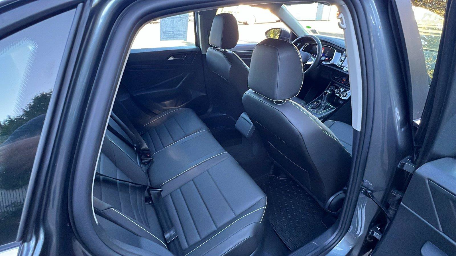 Certified 2024 Volkswagen Jetta SE FWD image 14