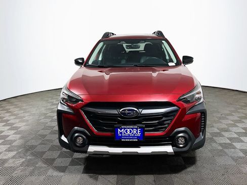 Used 2025 Subaru Outback Limited AWD/4WD image 2